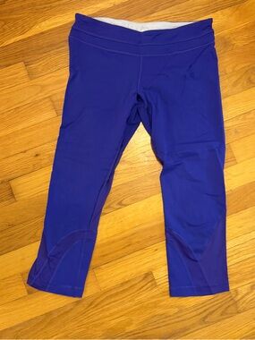 Lululemon Mid-rise crop 💜